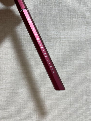 EYE OPENING LINER BURGUNDY/UZU BY FLOWFUSHI/リキッドアイライナーを使ったクチコミ（1枚目）