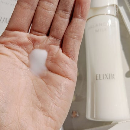 エリクシール エリクシール ルフレ バランシング ミルク IIのクチコミ「皮脂と水分のバランスを整え、
毛穴の目立たないお肌を保ってくれると聞いて
気になっていた乳液!.....」(3枚目)
