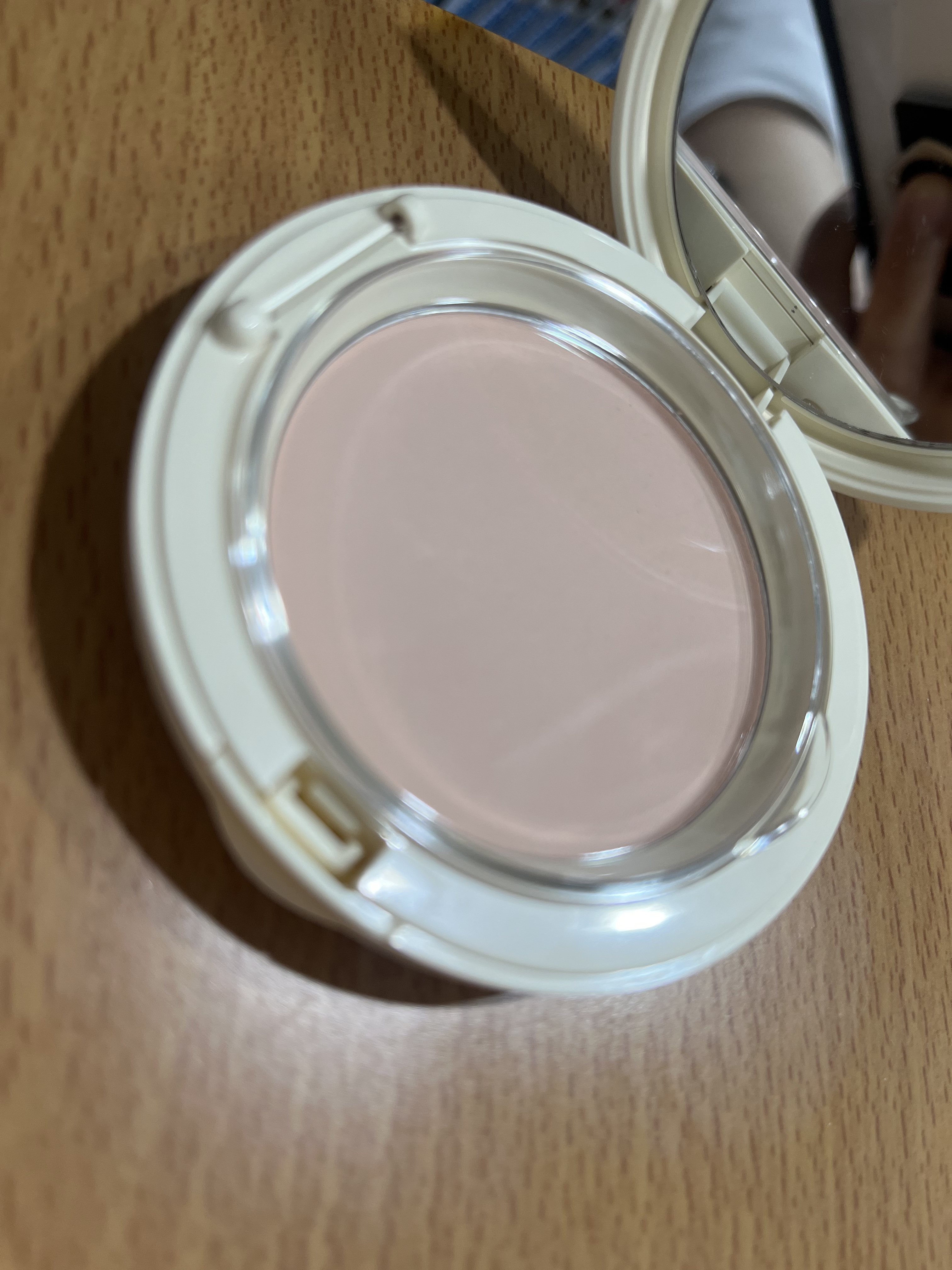 ポアブラー パクト/innisfree/プレストパウダー by m