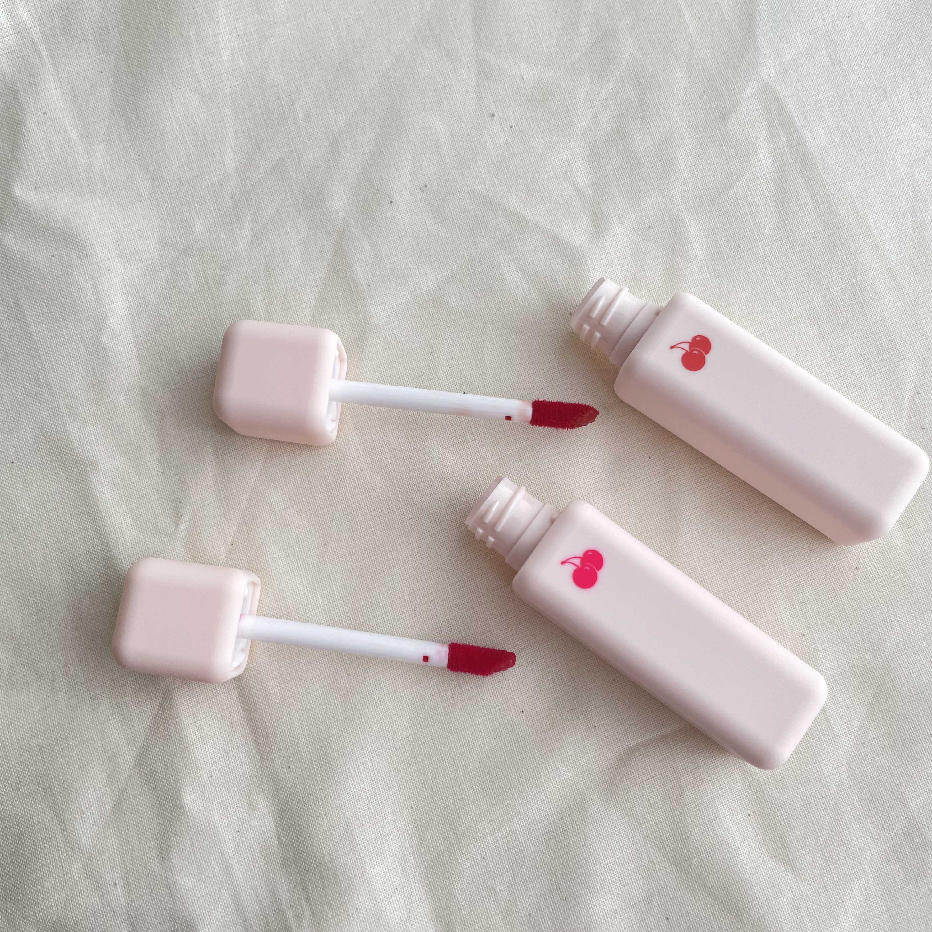 チューインガムベルベットティント/KIRSH(キルシー)/リップティントを使ったクチコミ（2枚目）