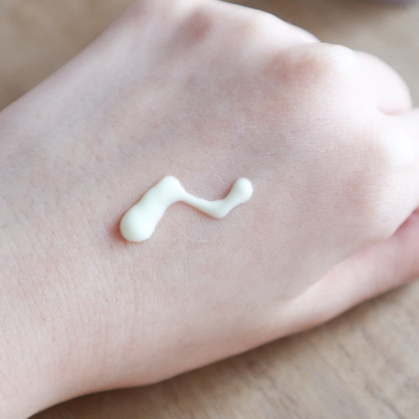 スキンセッティング ウォーターサンベース/JUNG SAEM MOOL/化粧下地を使ったクチコミ(2枚目)