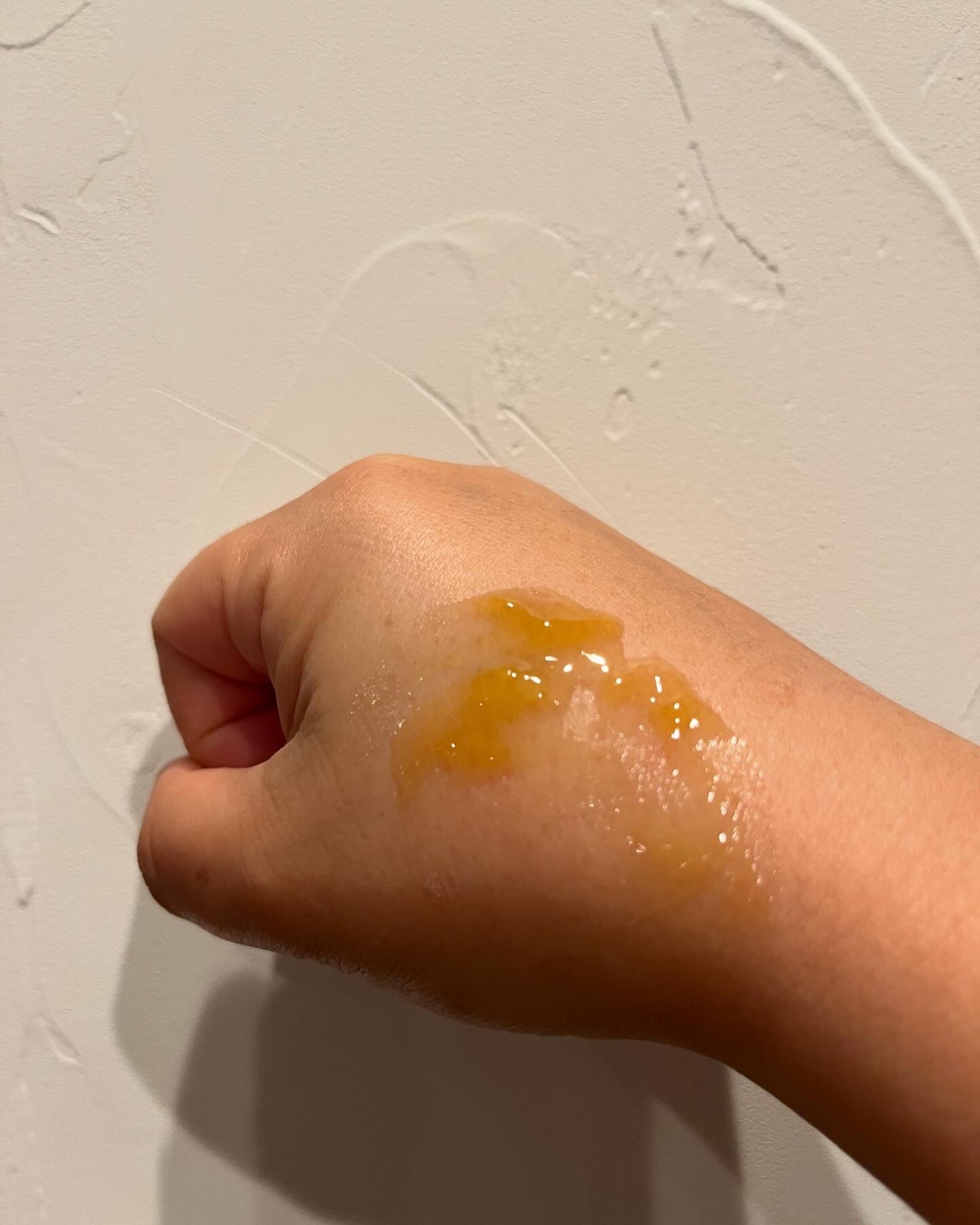 あゆみ on LIPS 「『BeeTreasurePREMIUM蜂彩膏』価格:3,630..」(4枚目)