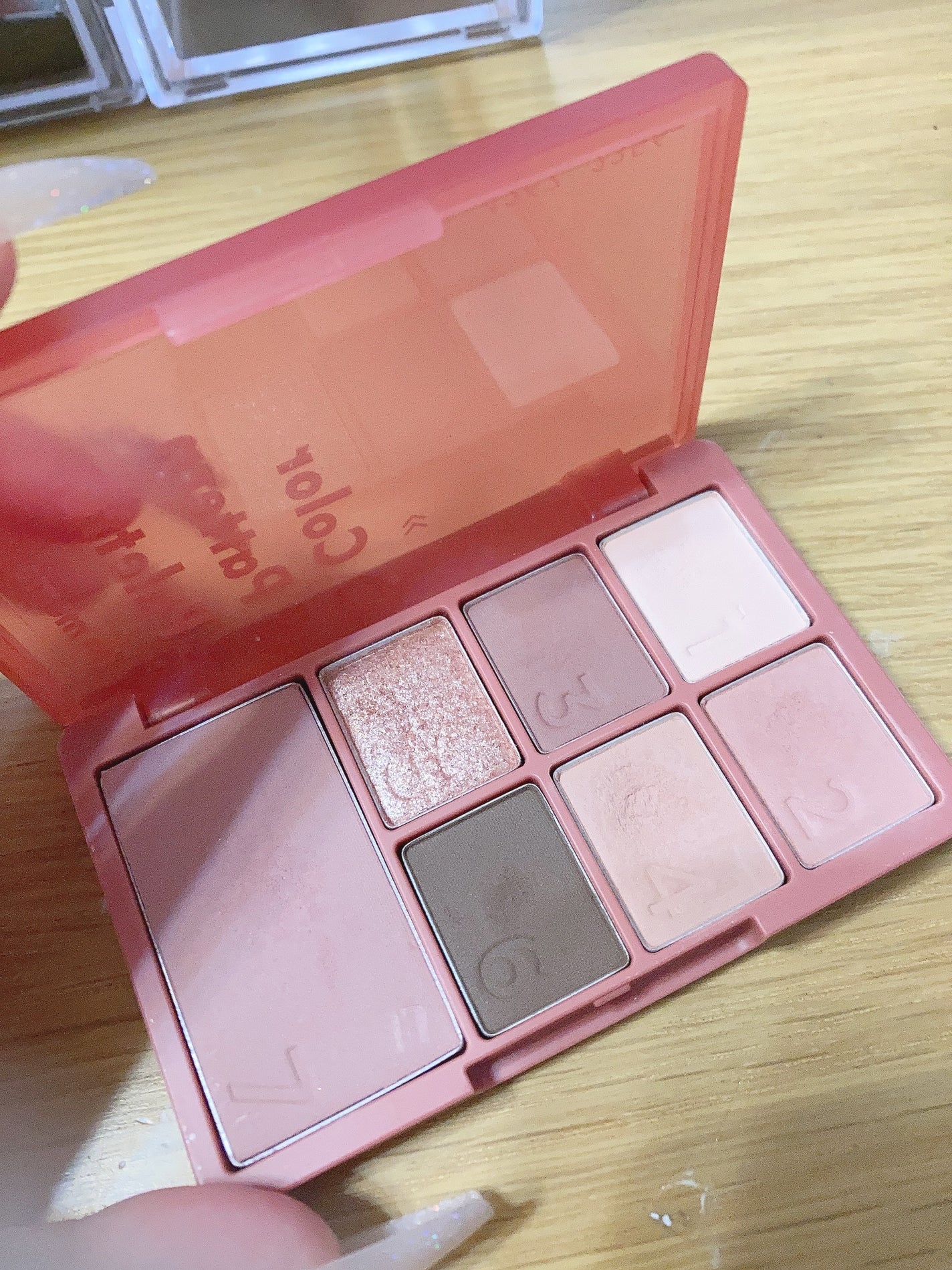 ひな on LIPS 「アイムミミのアイシャドウパレットです。使いすぎてえぐれてるけど..」(1枚目)