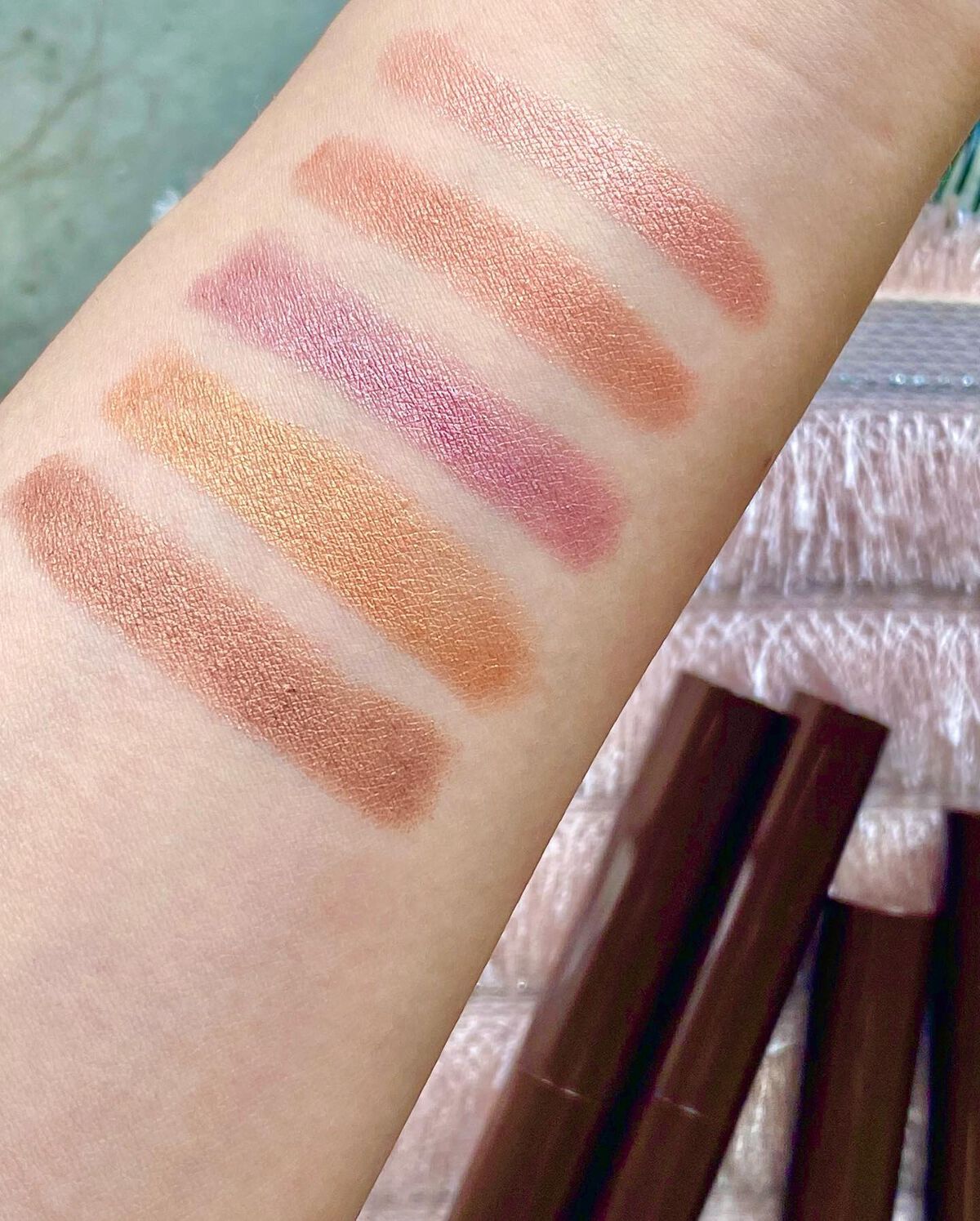 グリームオンフィットシャドウ/excel/スティックアイシャドウを使ったクチコミ（2枚目）