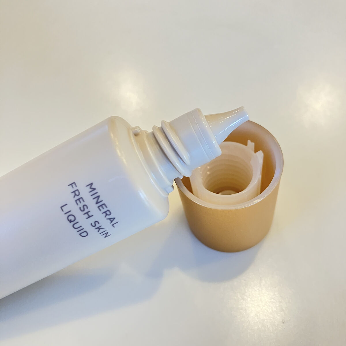 ミネラルフレッシュスキンリキッド/エトヴォス/リキッドファンデーションを使ったクチコミ（2枚目）