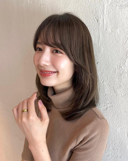 HARUNA on LIPS 「ミディアムレイヤー♡鎖骨下のミディアムに顔周りレイヤーカットを..」(5枚目)