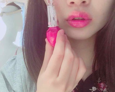 04番　ruby cassis💄

ティントということで、前のオイルルージュよりベタベタ感がなくて好みでした！

色がとってもかわいくてむらさきっぽいピンク🍇💕

発色もいいし、色落ちもあまりしなくてお