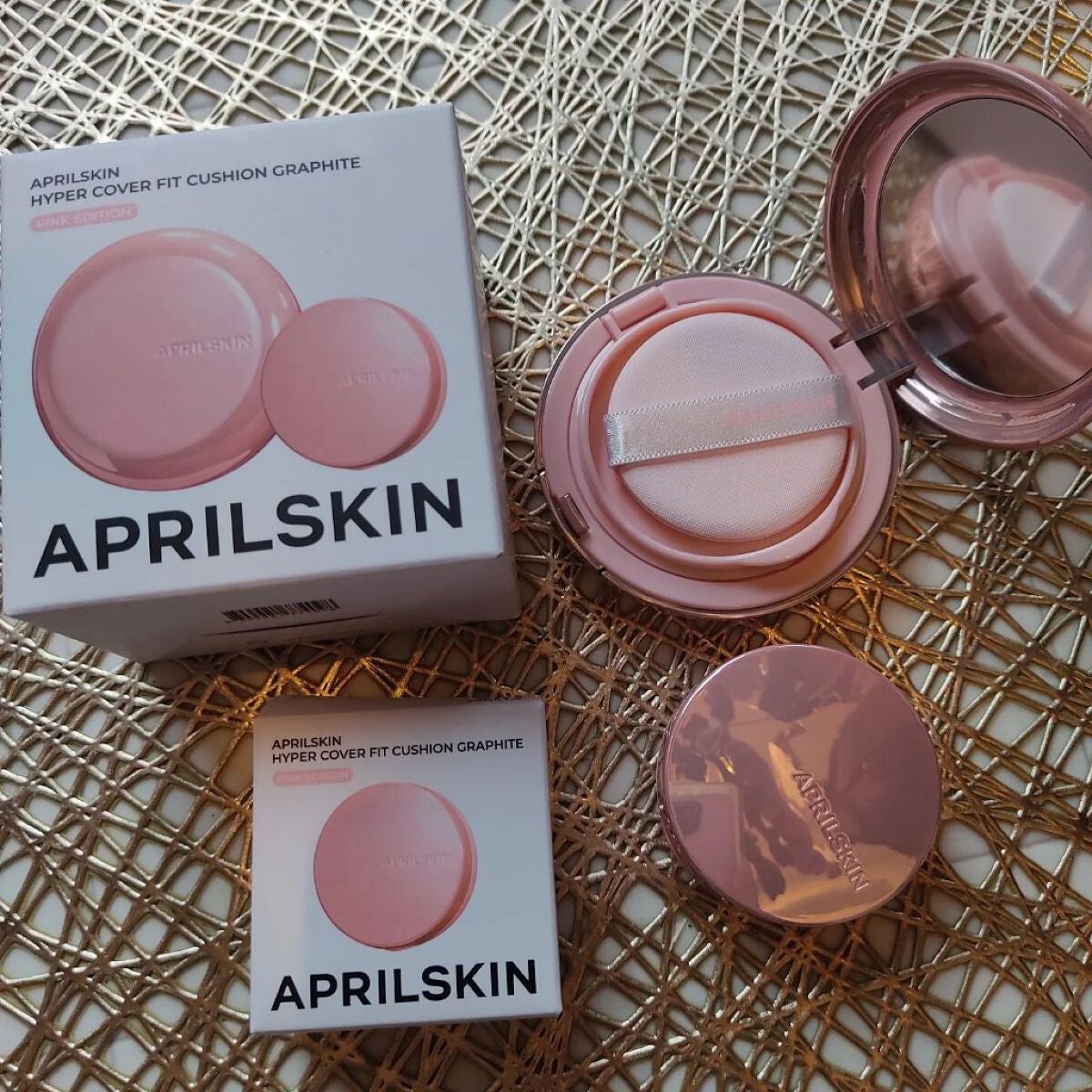 ハイパーカバーフィットクッション ピンク(桜エディション)/APRILSKIN/クッションファンデーションを使ったクチコミ(1枚目)