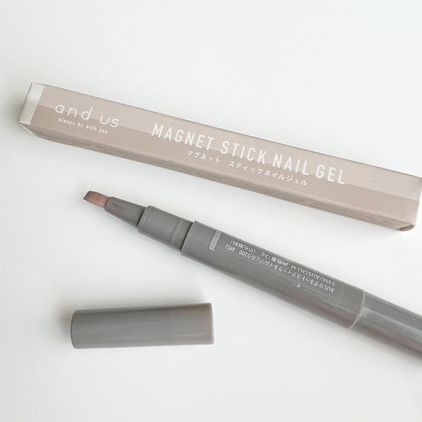 マグネットスティックネイルジェル/3COINS/ジェルネイルを使ったクチコミ（2枚目）