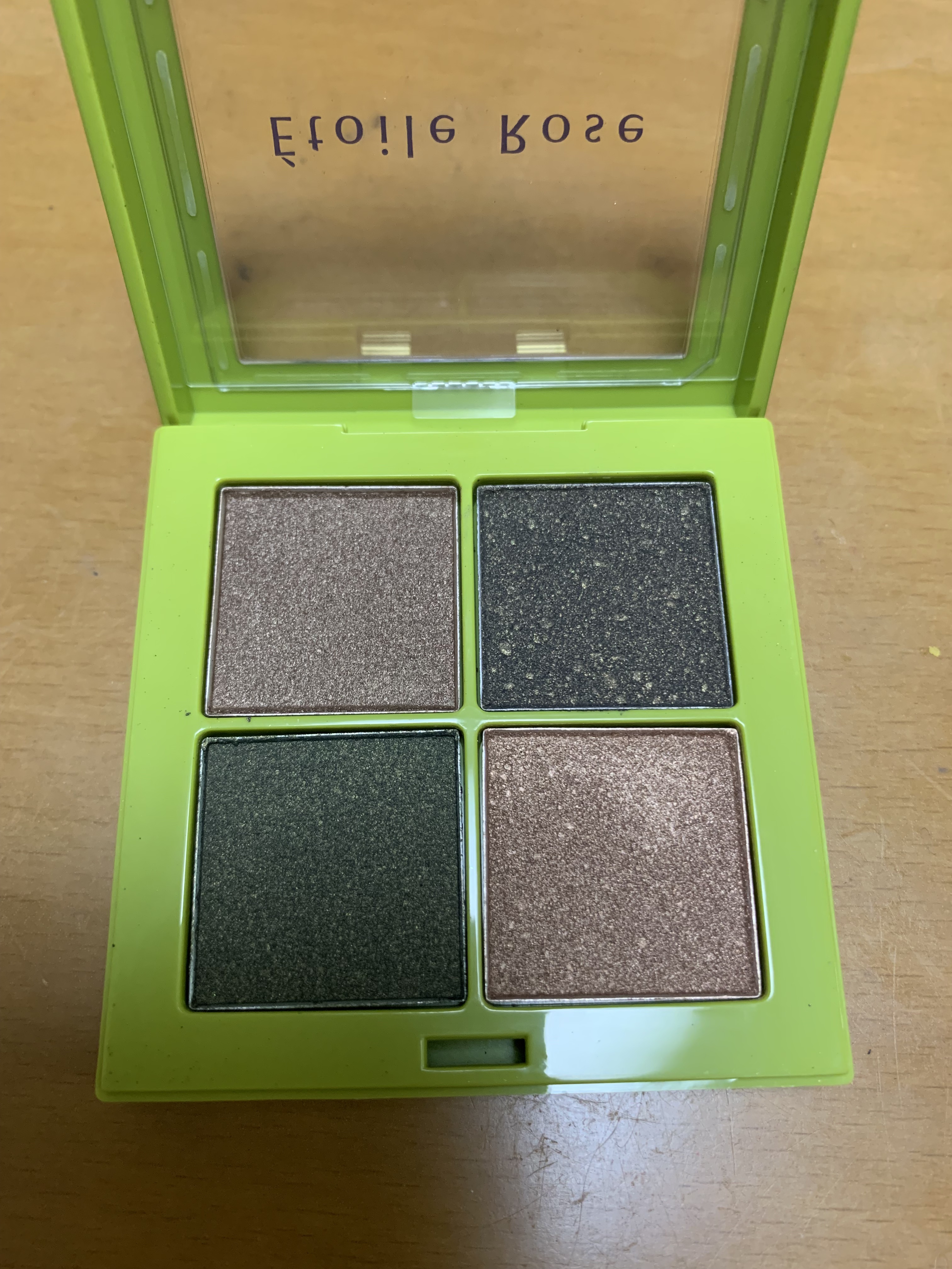  4色アイシャドウ/Étoile Rose/アイシャドウパレットを使ったクチコミ（2枚目）