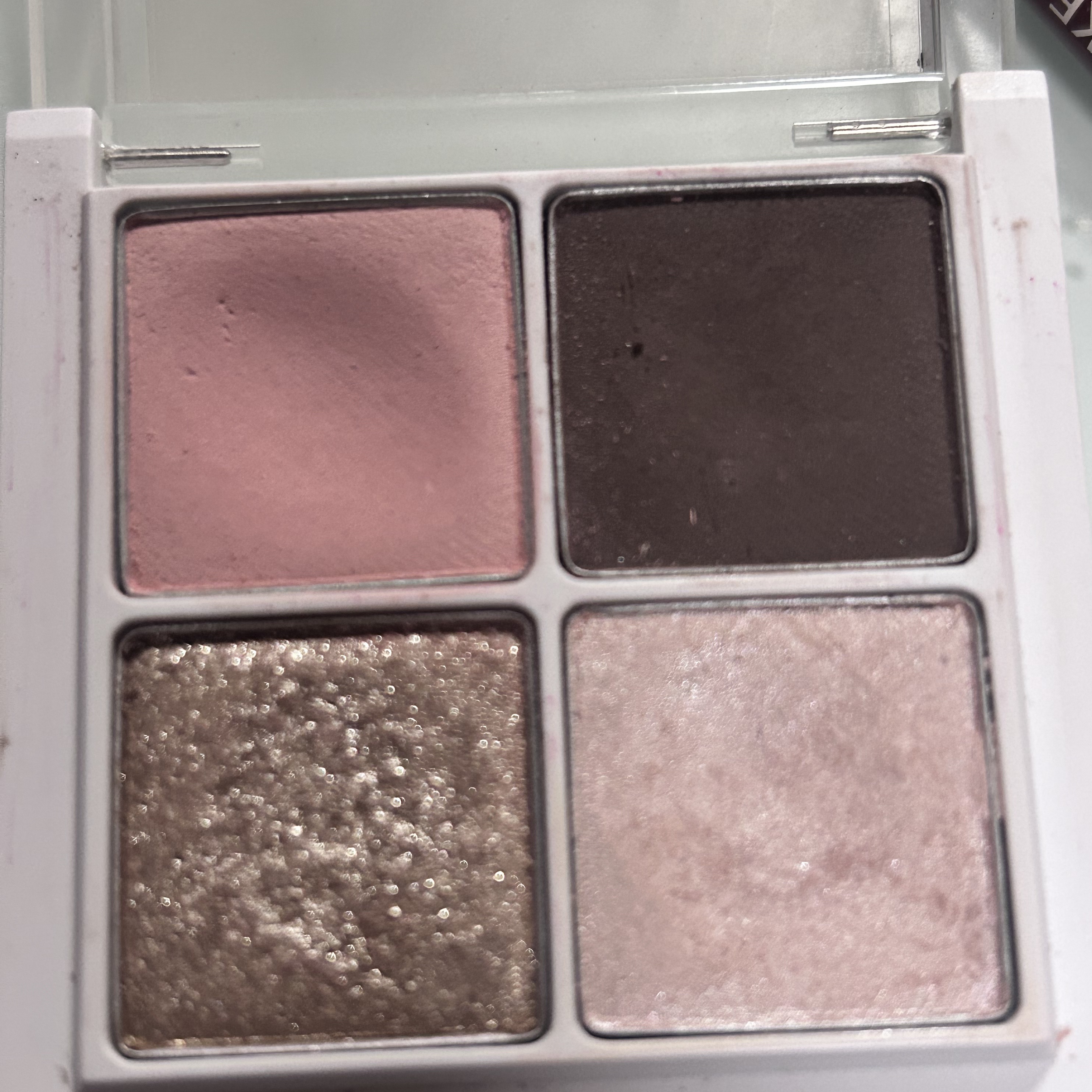 THE アイパレR/b idol/アイシャドウパレットを使ったクチコミ（2枚目）