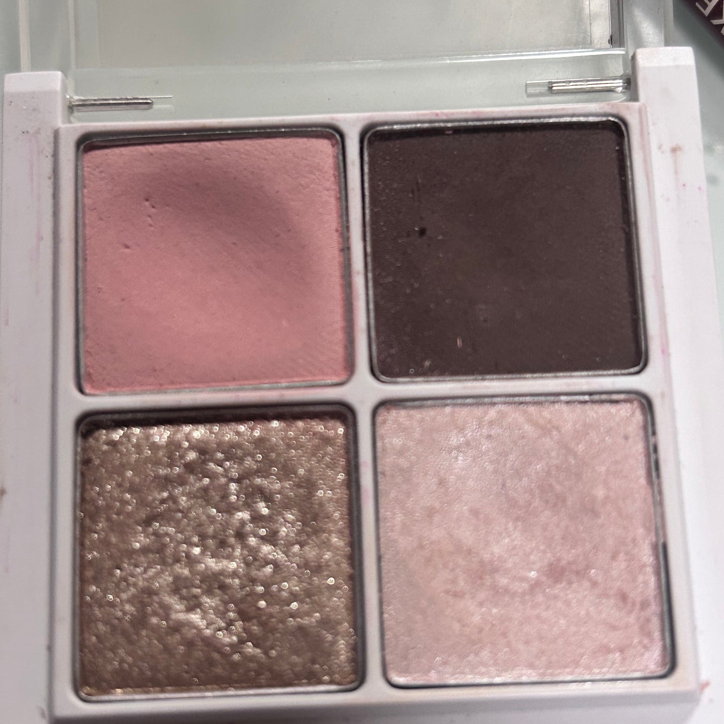 パールグロウハイライト/CEZANNE/パウダーハイライトを使ったクチコミ(2枚目)