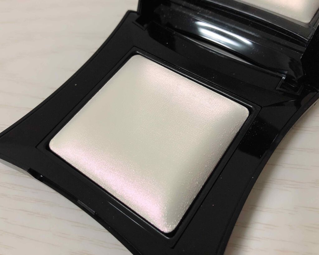 beyond powder/Illamasqua/パウダーハイライトを使ったクチコミ(2枚目)