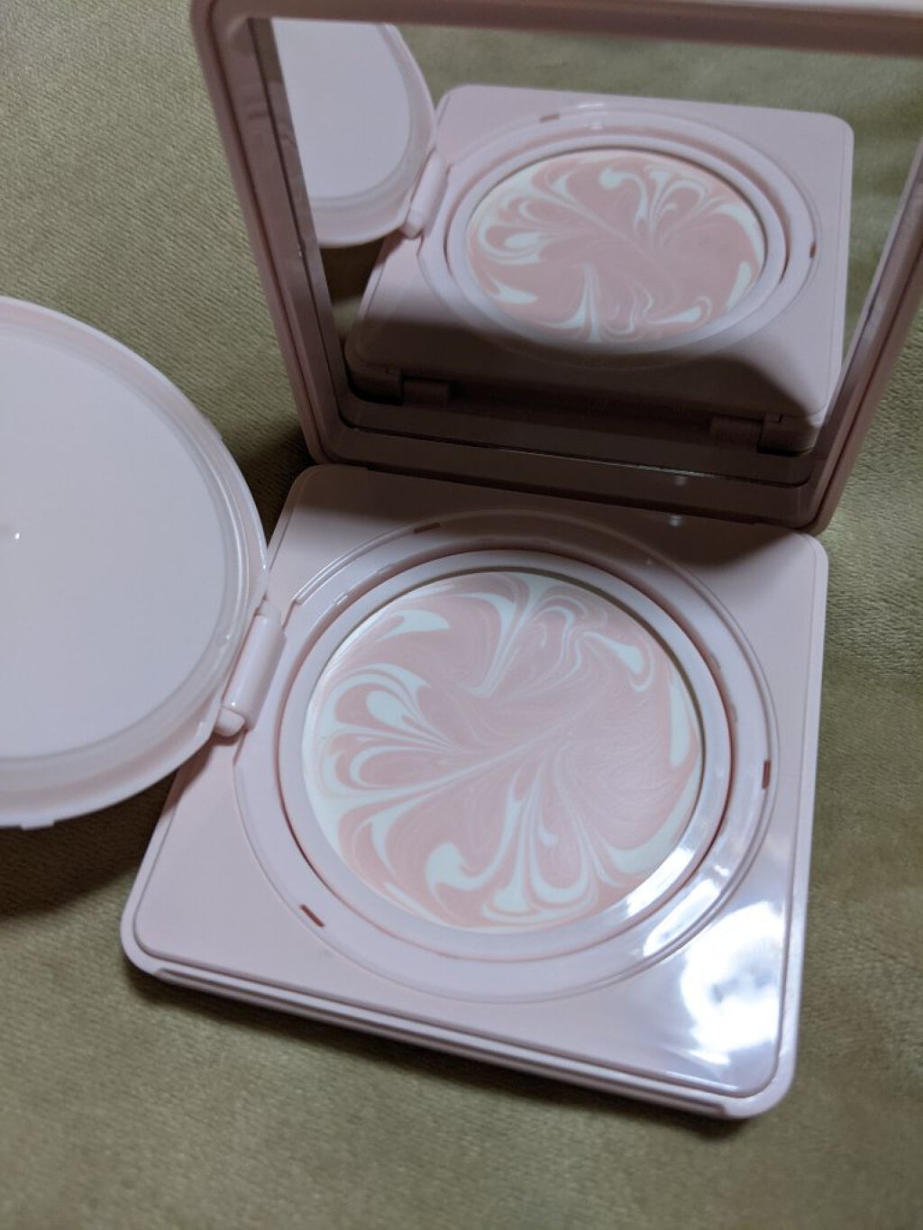 ランタンポレル ブロッサム クリーム コンパクト/GIVENCHY/化粧下地を使ったクチコミ（1枚目）