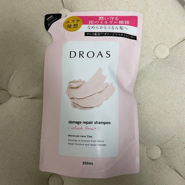 DROASのダメージリペアシャンプー／トリートメント
です。
本当はトリートメントもあったのですが、先に詰め替えてしまってパケがなかったのでシャンプーのみの写真です。


🌷よかったところ🌷
・サルフェ