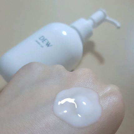 白色オイル/DEW/美容液を使ったクチコミ(4枚目)