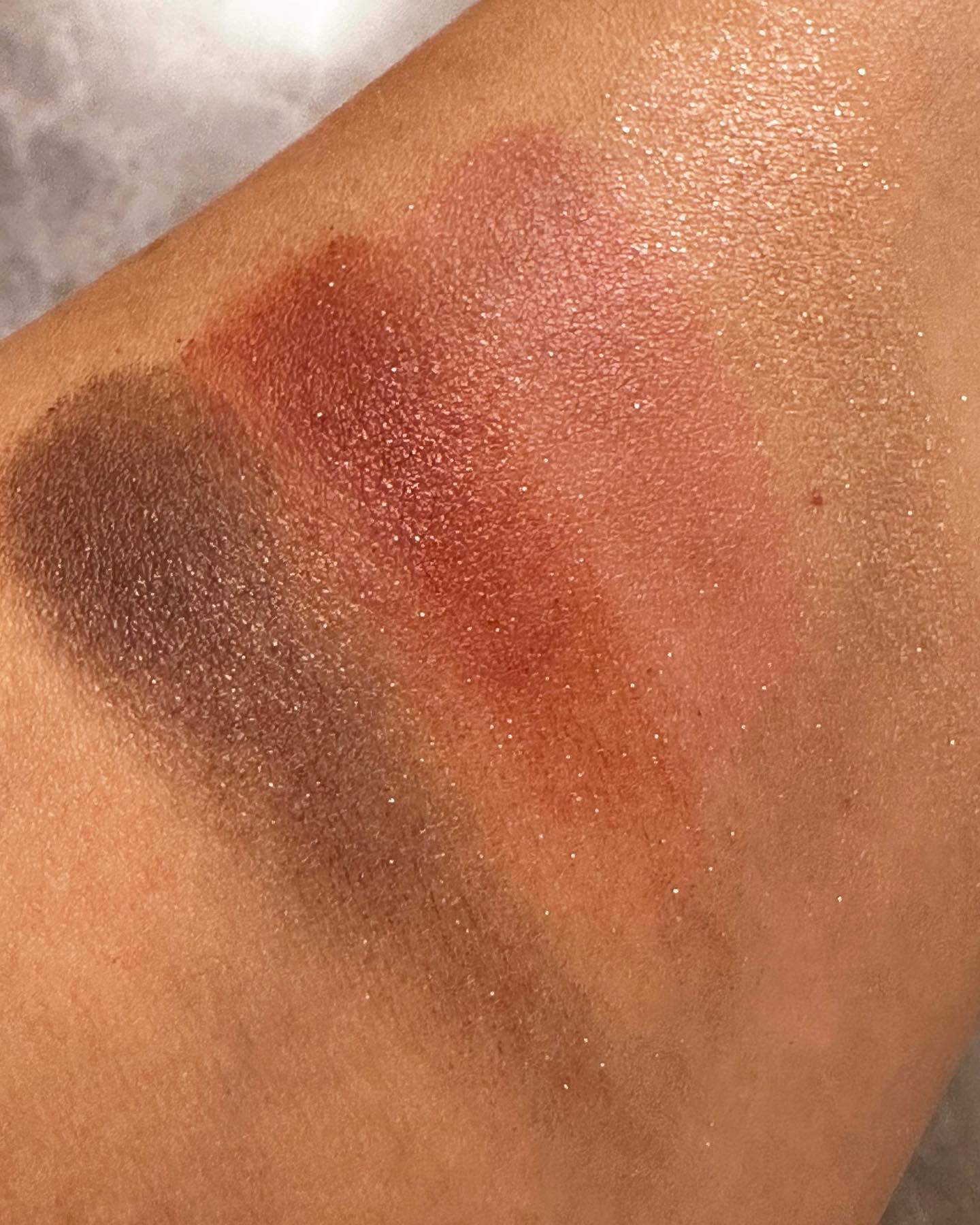 ミネラルマルチパウダー ルージュブラウン（限定色）/エトヴォス/単色アイシャドウを使ったクチコミ（3枚目）