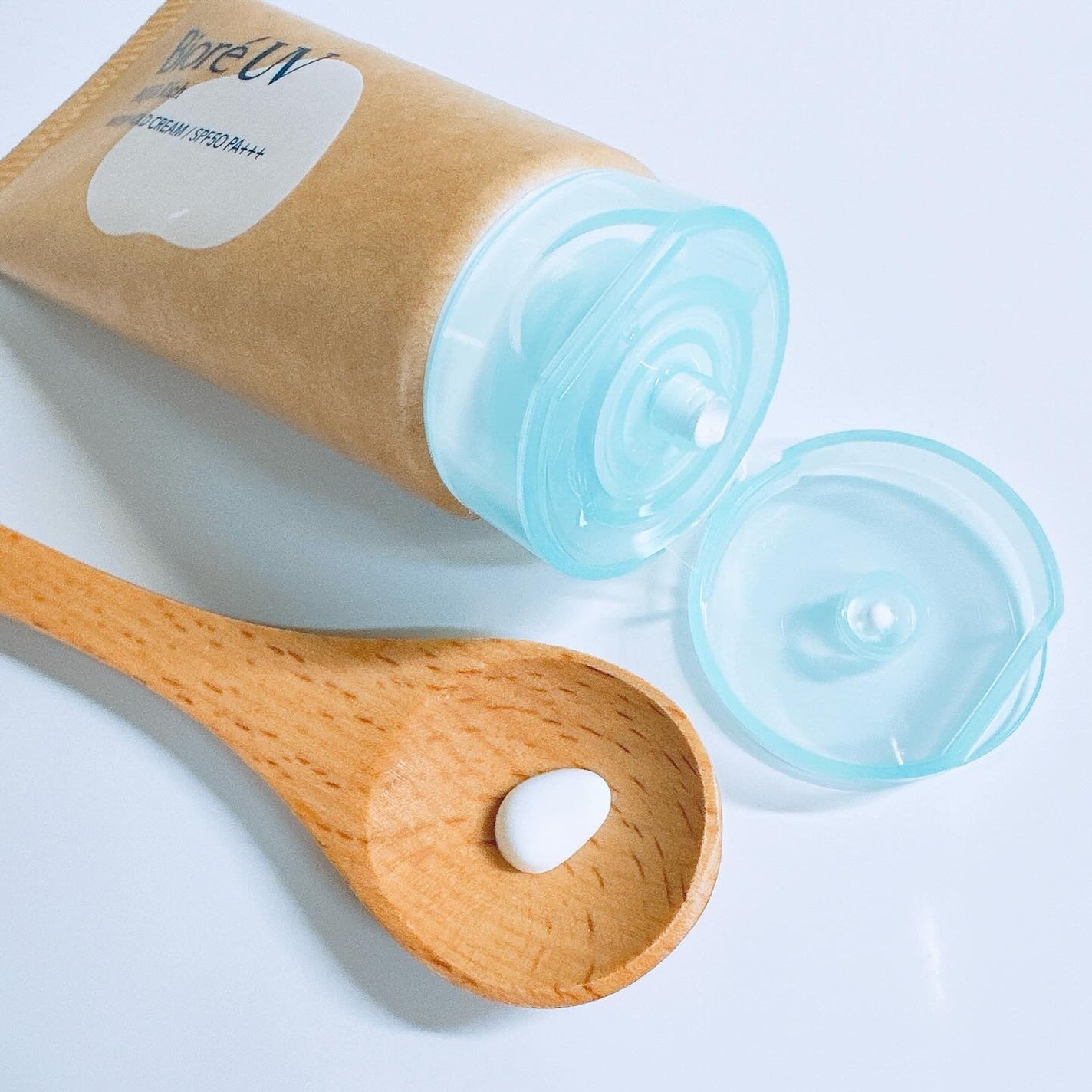 ビオレUV アクアリッチ ウォータリーホールドクリーム(水肌記憶UV)/ビオレ/日焼け止めクリームを使ったクチコミ(5枚目)