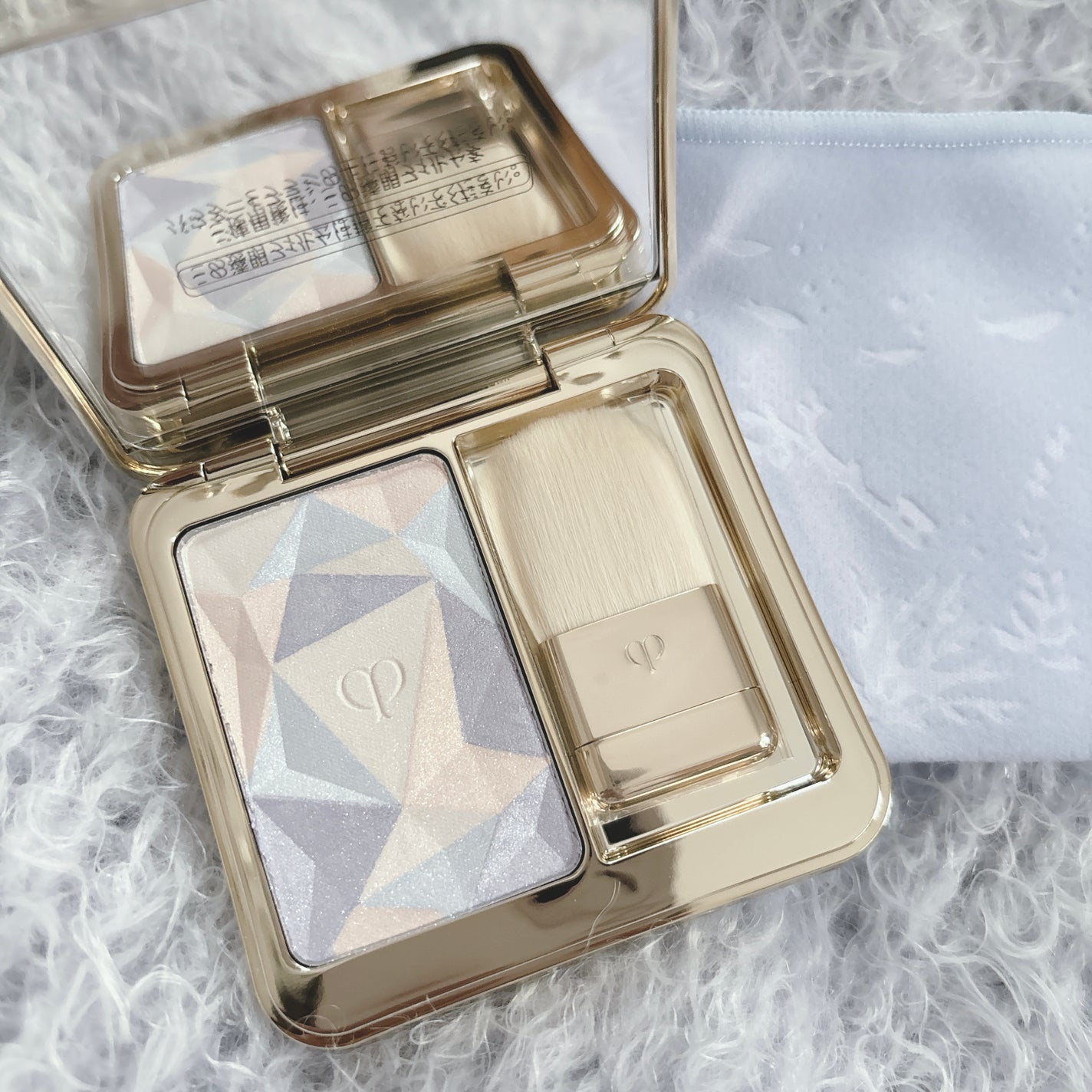 ル・レオスールデクラ /クレ・ド・ポー ボーテ/パウダーハイライトを使ったクチコミ(1枚目)