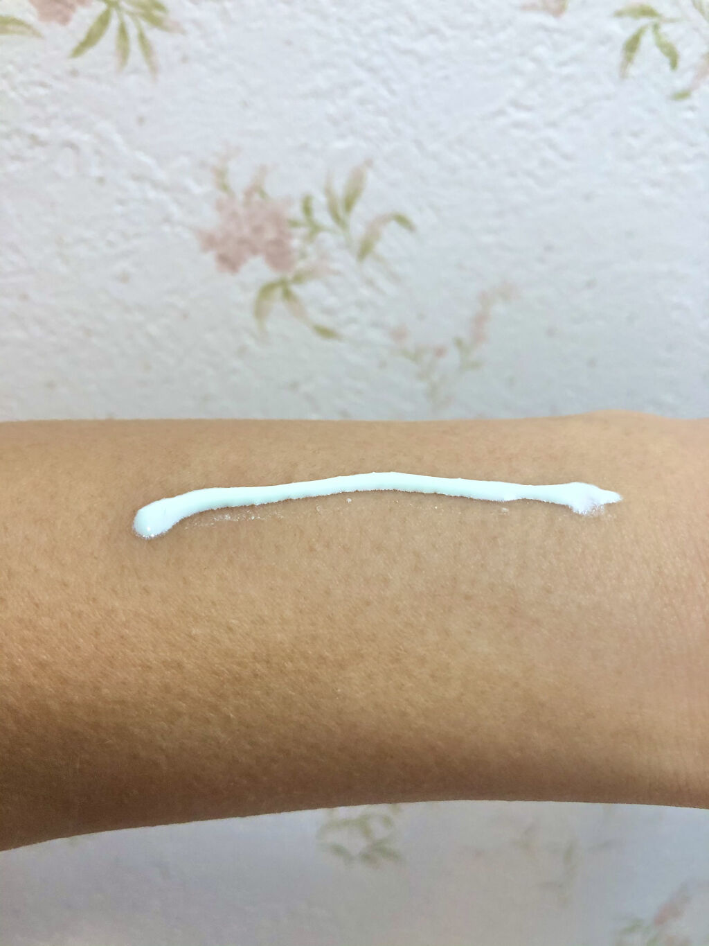 スキンアクア トーンアップUVエッセンス/スキンアクア/日焼け止めクリームを使ったクチコミ（2枚目）