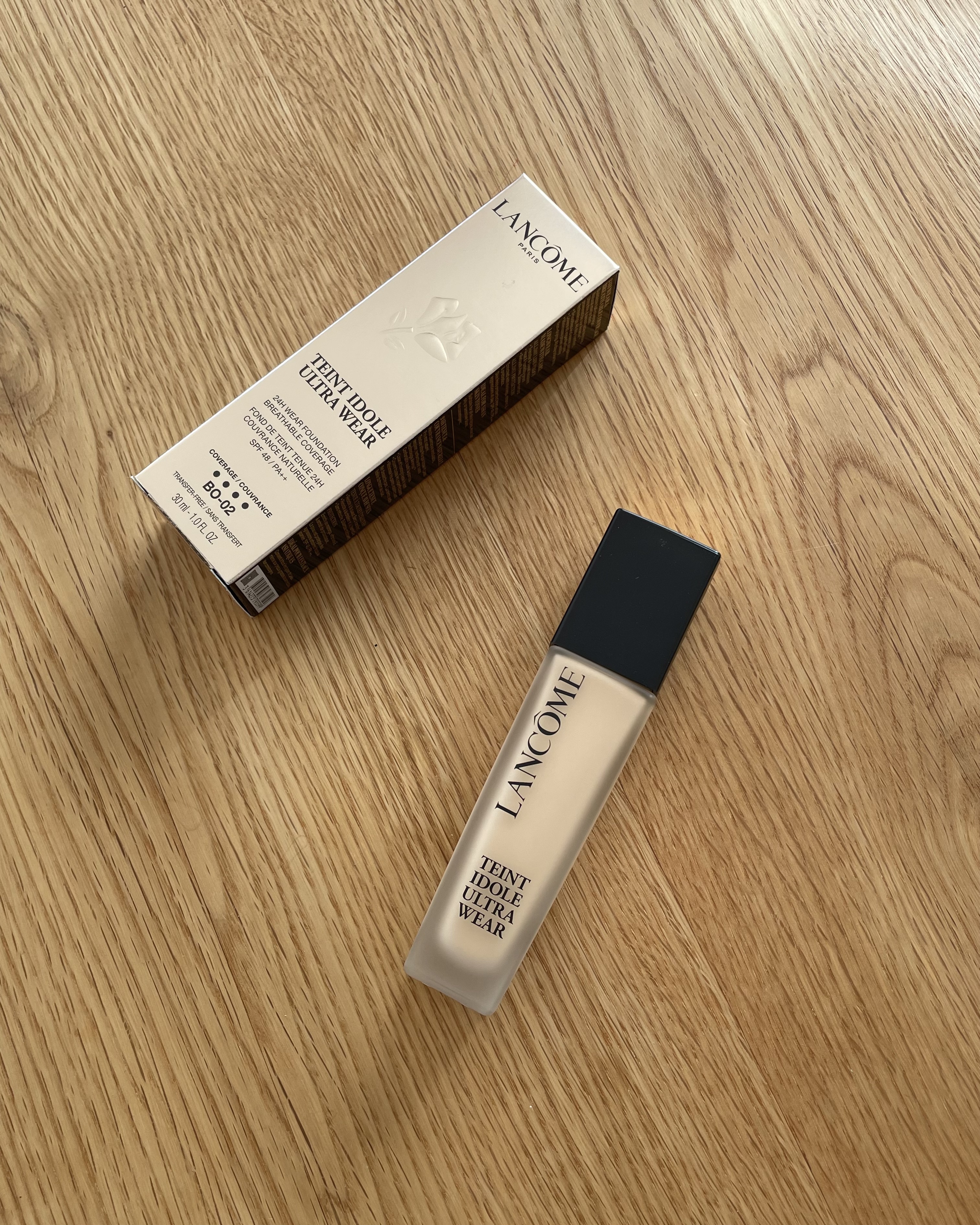 タンイドル ウルトラ ウェア リキッド N（BO-02）　


2024年2月にリニューアル
スキンケア成分配合で軽やかな塗り心地ながら、薄膜でカバー力も叶える特徴があるリキッドファンデ！

SPF48・PA++で紫外線カットが高いのも嬉し