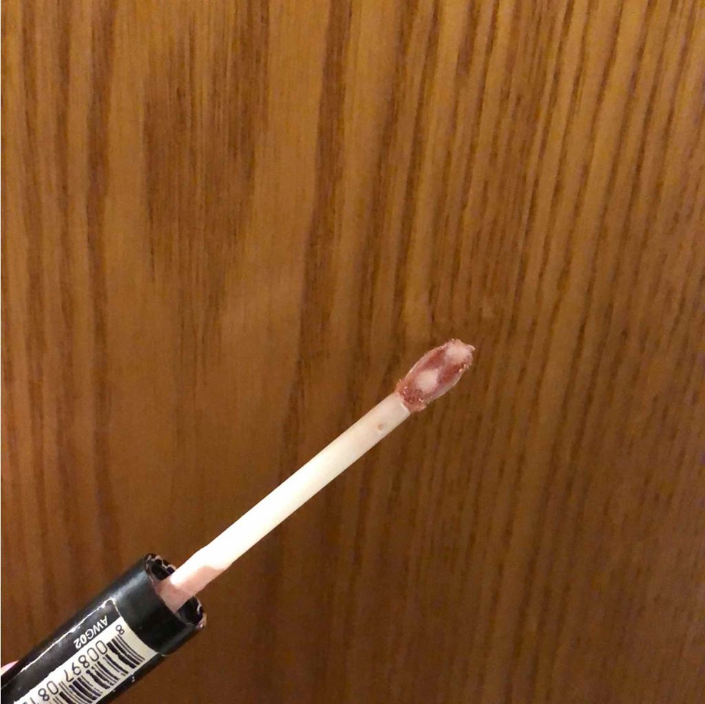 アウェイ ウィー グロー リキッド ハイライター/NYX Professional Makeup/リキッドハイライトを使ったクチコミ(4枚目)