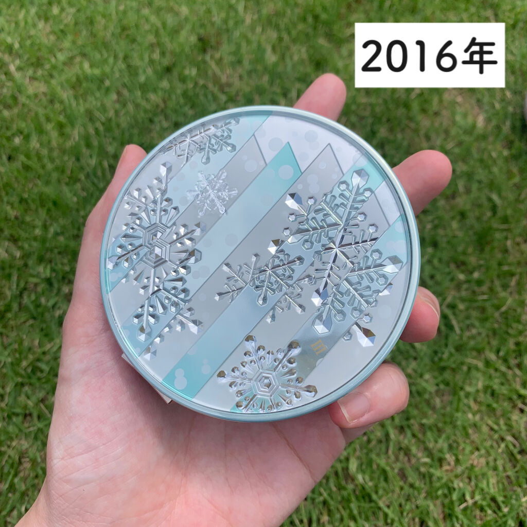 スノービューティー ホワイトニング フェイスパウダー 2020 本体+レフィル付きセット/スノービューティー/プレストパウダーを使ったクチコミ（2枚目）