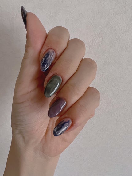 七福 on LIPS 「Seria✖️DAISOのジェルネイルで作るクールな塗りかけニ..」(3枚目)