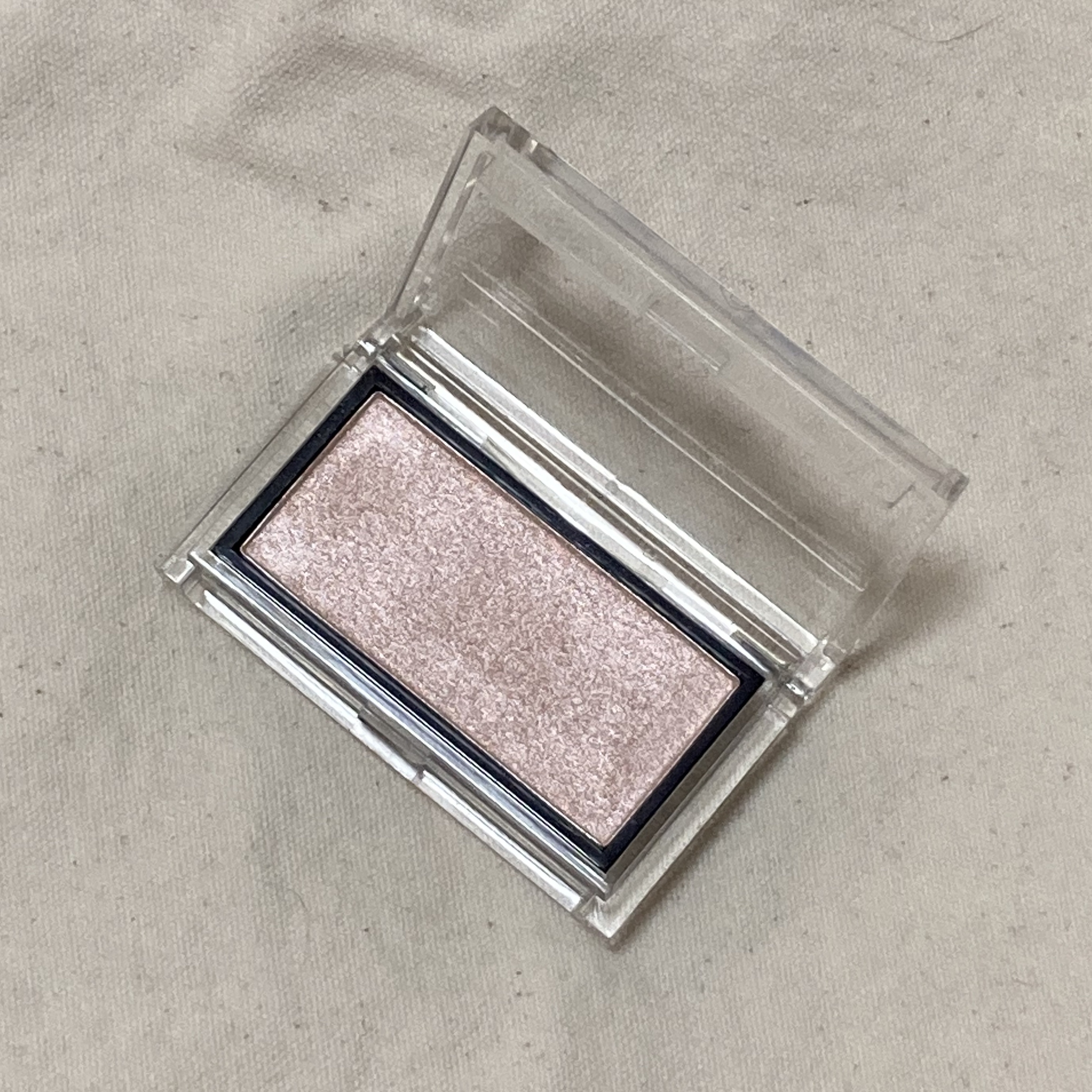 グローイングゴッテスハイライター/SLN/パウダーハイライトを使ったクチコミ（2枚目）