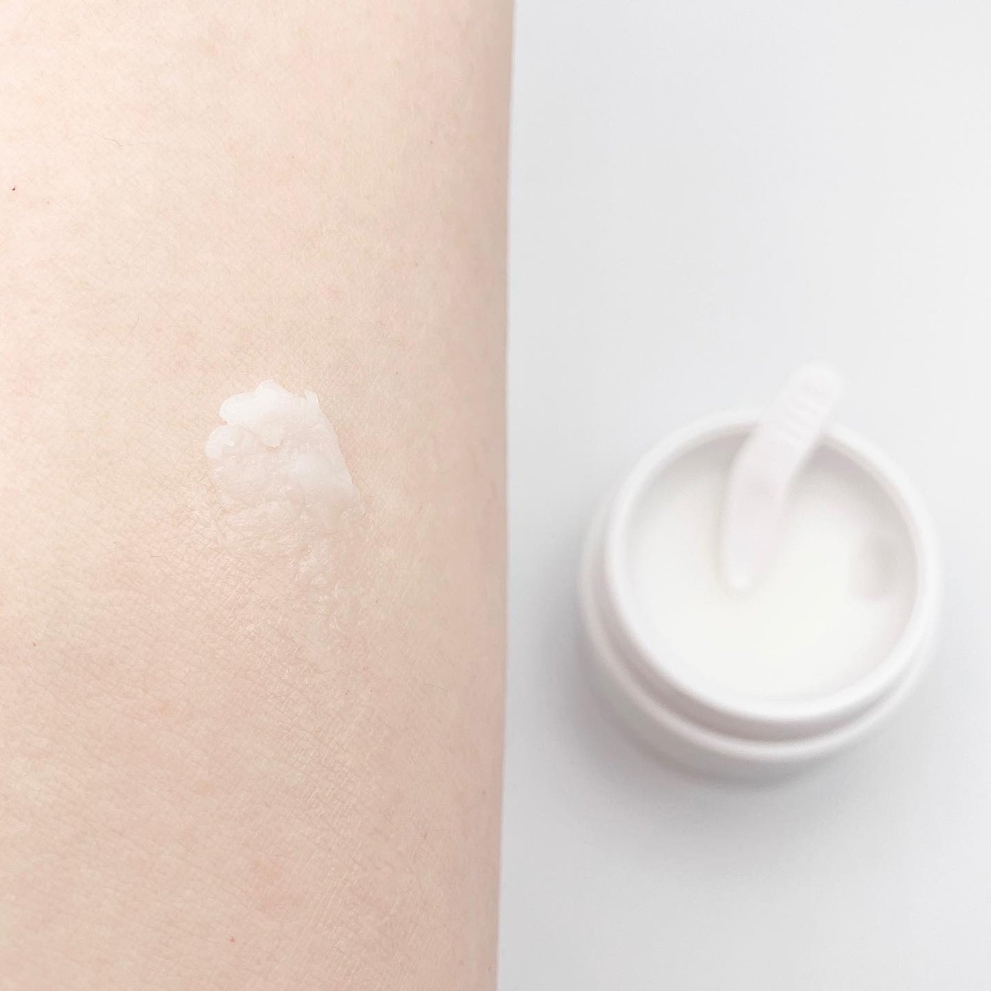 センシティブ シールドバリア オイルクリーム/iniks/フェイスクリームを使ったクチコミ(3枚目)