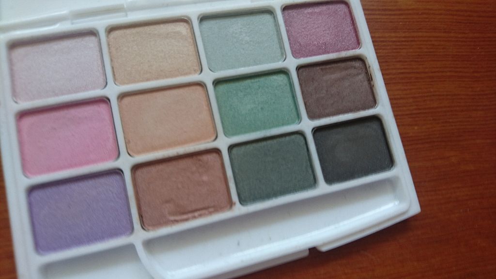 12色アイシャドウパレット/LOUJENE/アイシャドウパレットを使ったクチコミ(1枚目)