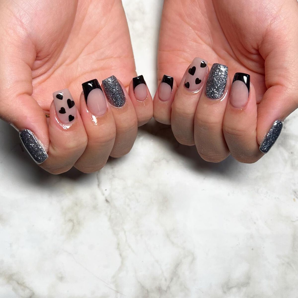 #フレンチネイル,#ブラックネイル,#ネイル,#ニュアンスネイル,#スカルプネイル,#ジェルネイル,#ママネイル,#ギャルネイル,#大人ネイル,#派手ネイル,#ネイル,#城陽ネイル,#京都ネイル,#大阪ネイル,#奈良ネイルのネイルデザイン