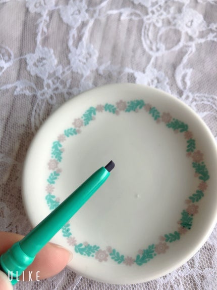 「密着アイライナー」クリームペンシル/デジャヴュ/ペンシルアイライナーを使ったクチコミ(2枚目)