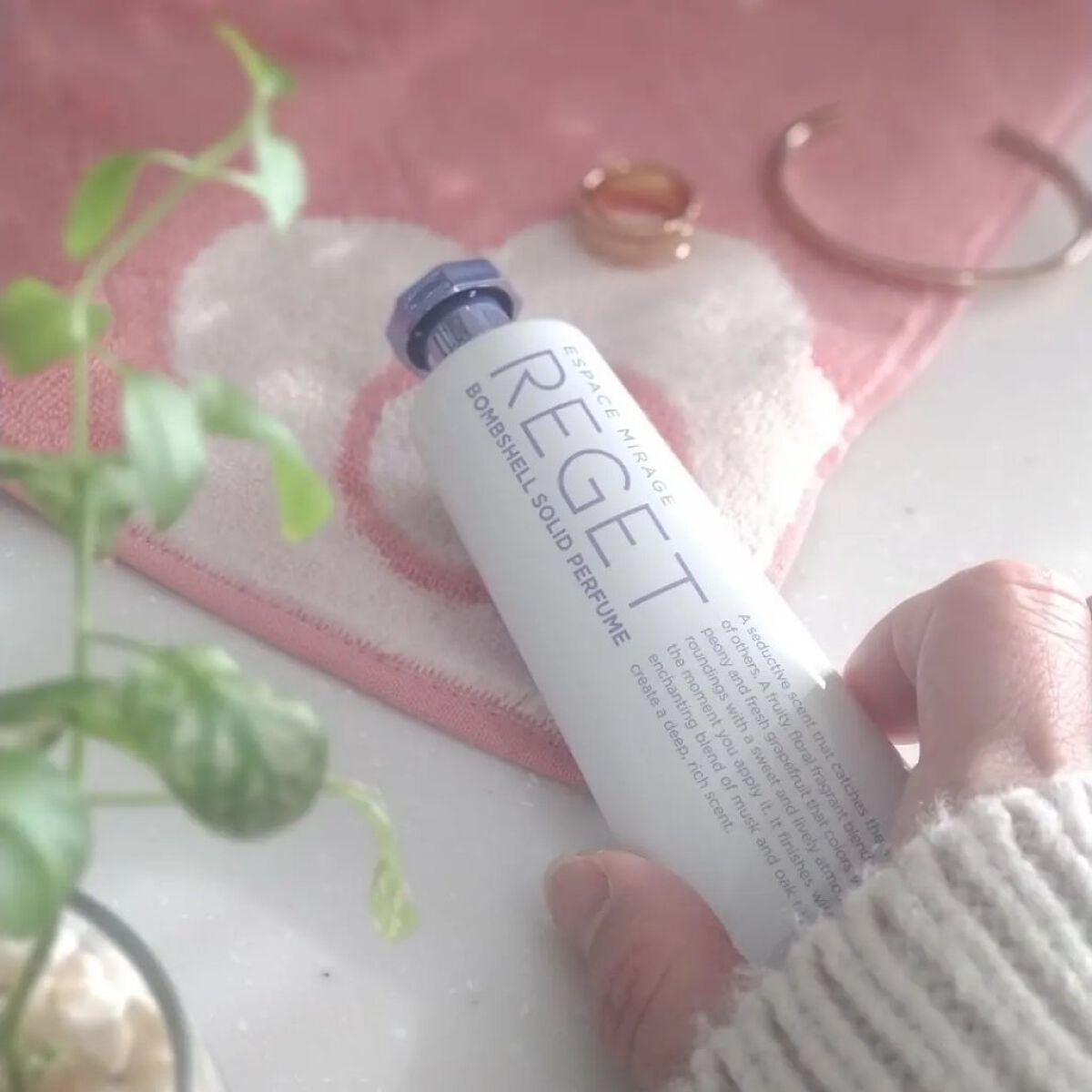 Bombshell Solid Perfume/RE:GET/香水(レディース)を使ったクチコミ(1枚目)