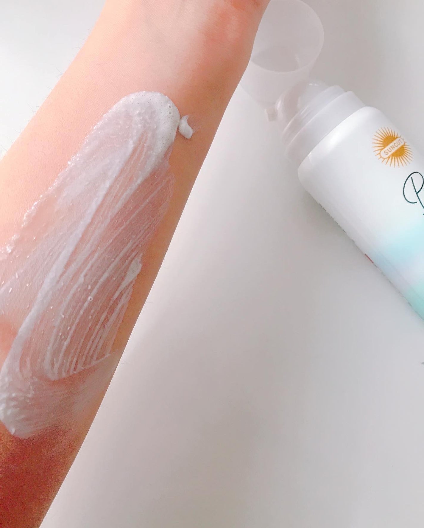 プロディフェンス オールインワンUV ムース(ライトアップ)/サンカット®/日焼け止めクリームを使ったクチコミ(5枚目)