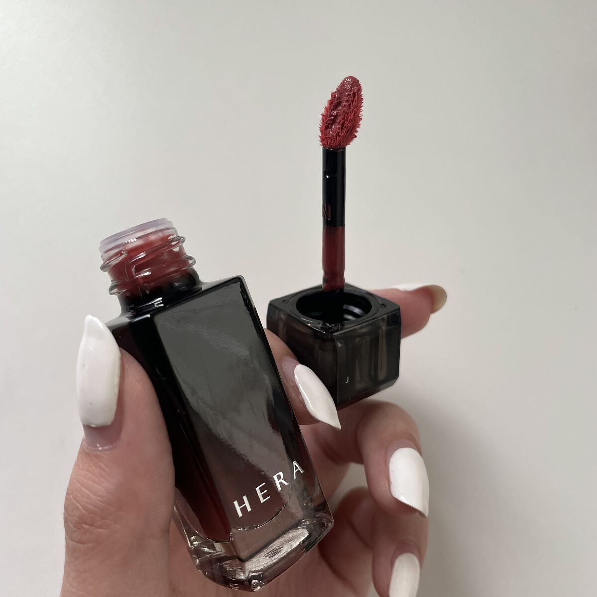 センシュアル フィッティング グロウ ティント 79 チャームド/HERA/リップティントを使ったクチコミ（3枚目）