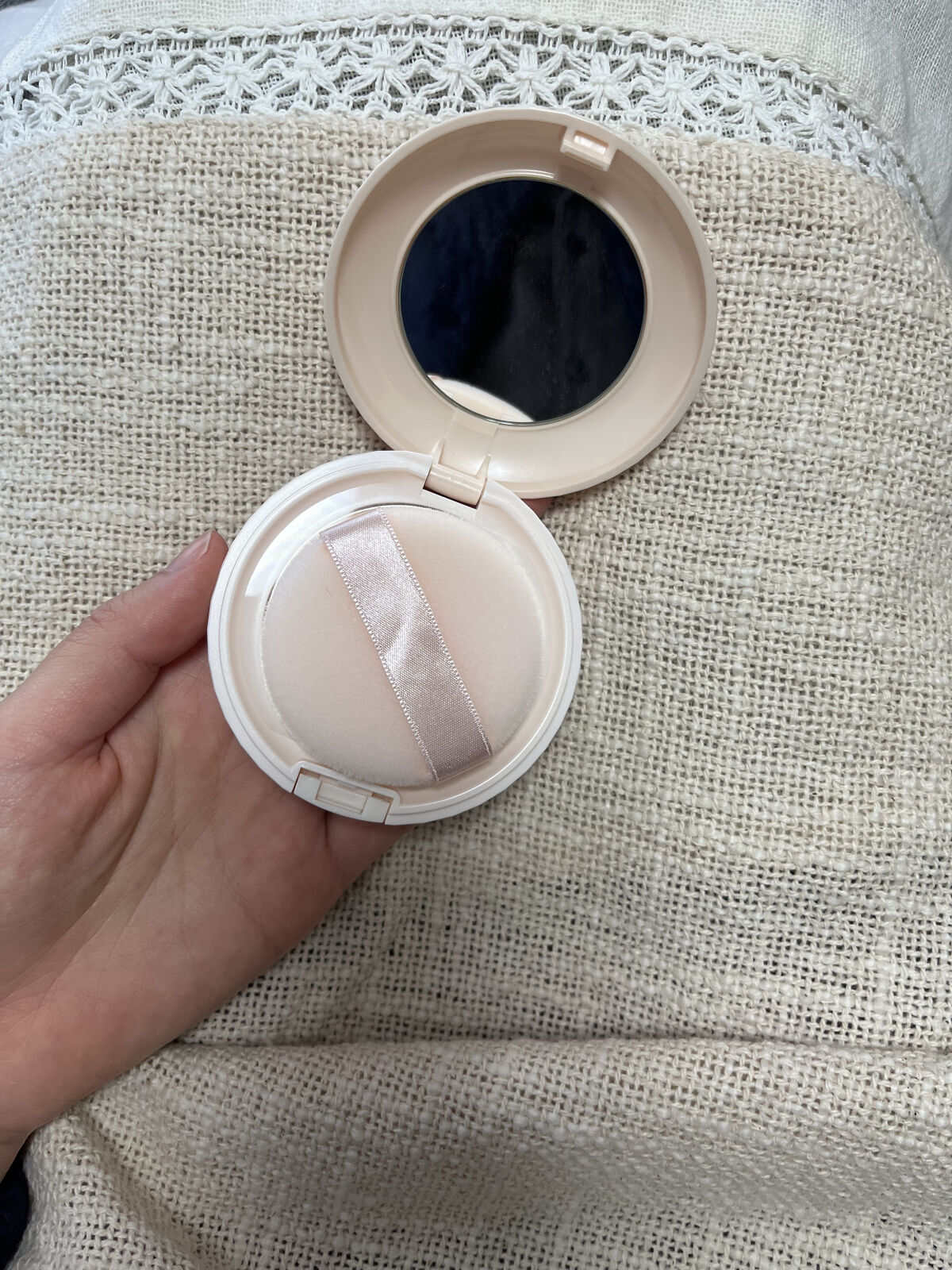 ミネラルBBパウダー NM（ナチュラルマット）/毛穴パテ職人/プレストパウダーを使ったクチコミ（2枚目）