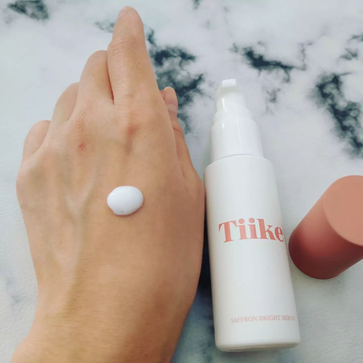 ハーバル サフランブライトセラム/Tiike/美容液を使ったクチコミ（3枚目）