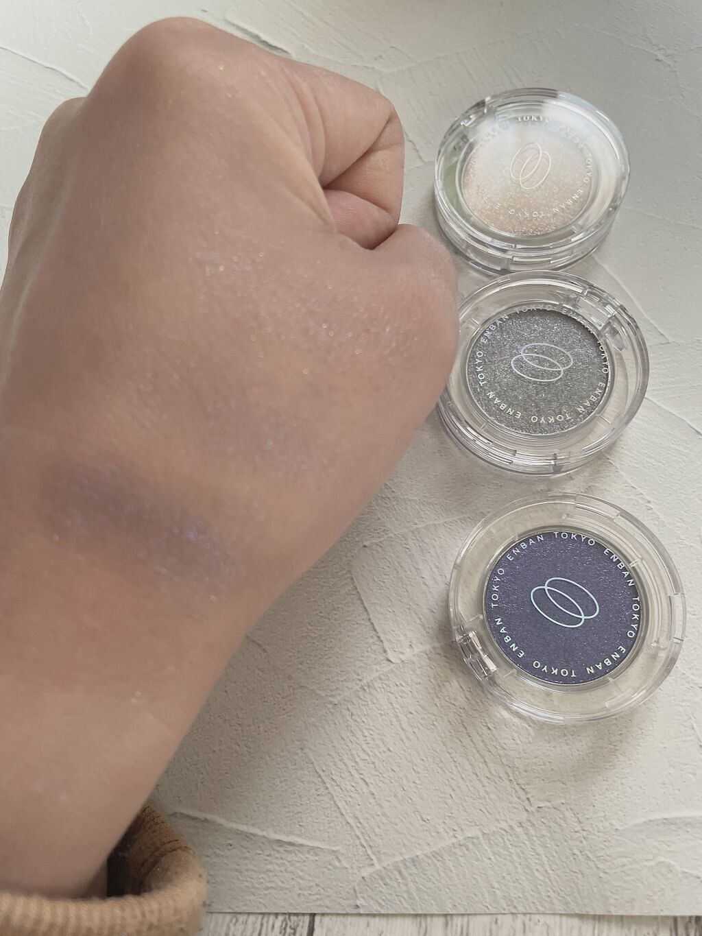 マルチグリッターカラー/ENBAN TOKYO/単色アイシャドウを使ったクチコミ(2枚目)