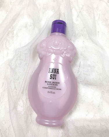 お風呂上がりに身体の化粧水としてつけてます٭❀*#ANNA SUI#ボディケア