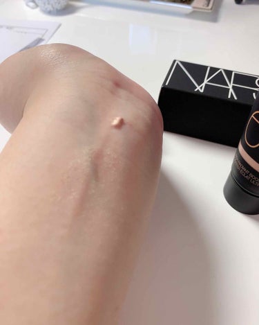 スーパーラディアントブースター/NARS/化粧下地を使ったクチコミ（2枚目）