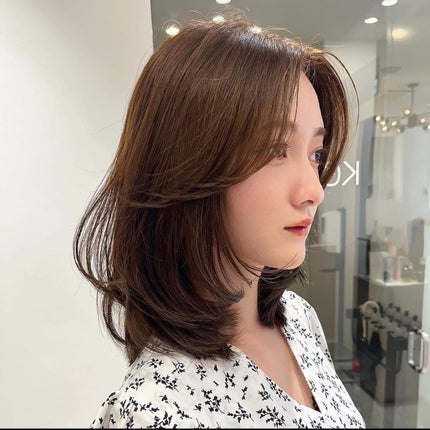 HARUNA on LIPS 「鎖骨ミディのたっぷりレイヤーに✨✨#鎖骨ミディアム肩上で、重め..」(3枚目)