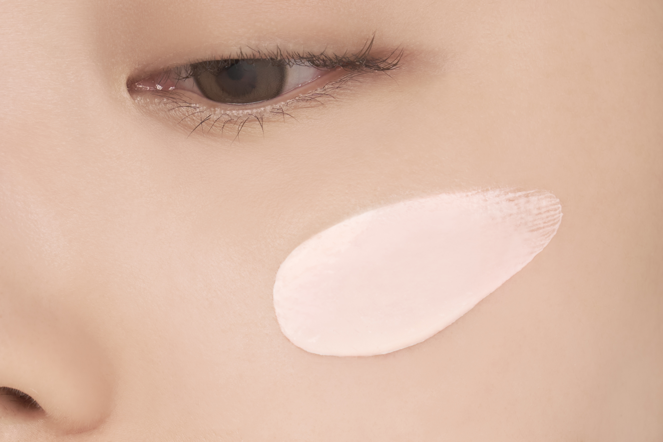 ケアトーンアップ 01 ピーチ(PEACH)SPF 50+ PA++++