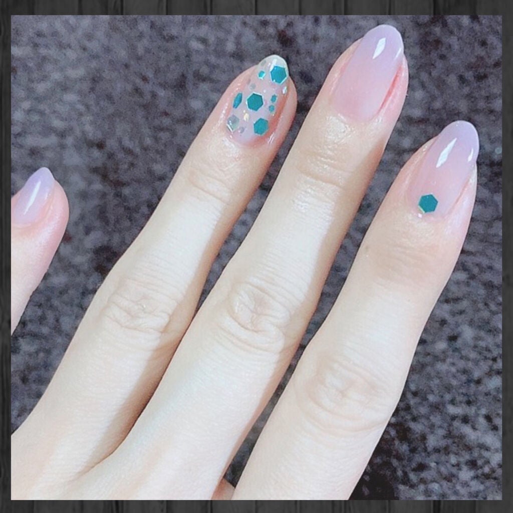 グロッシーネイルカラー A/デュカート/マニキュアを使ったクチコミ(2枚目)