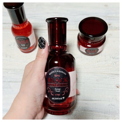 SKINFOOD 黒ザクロ エナジークリームのクチコミ「SKINFOODの
黒ザクロ エナジートナー
黒ザクロ エナジーセラム
黒ザクロ エナジークリ.....」(3枚目)