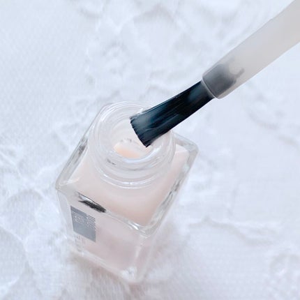 KATE ベースコートNのクチコミ「カラーを乗せる前のひと手間🤍
KATEのベースコートNです✨
4.5ml ¥398
.....」(2枚目)