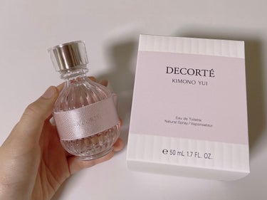 忘れられない香り❤︎印象づけるフレグランス

COSME DECORTE キモノ ユイ オードトワレ 
本当は限定のミニボトルタイプが
欲しかったけど即売り切れということで
購入を諦めかけていたその時、