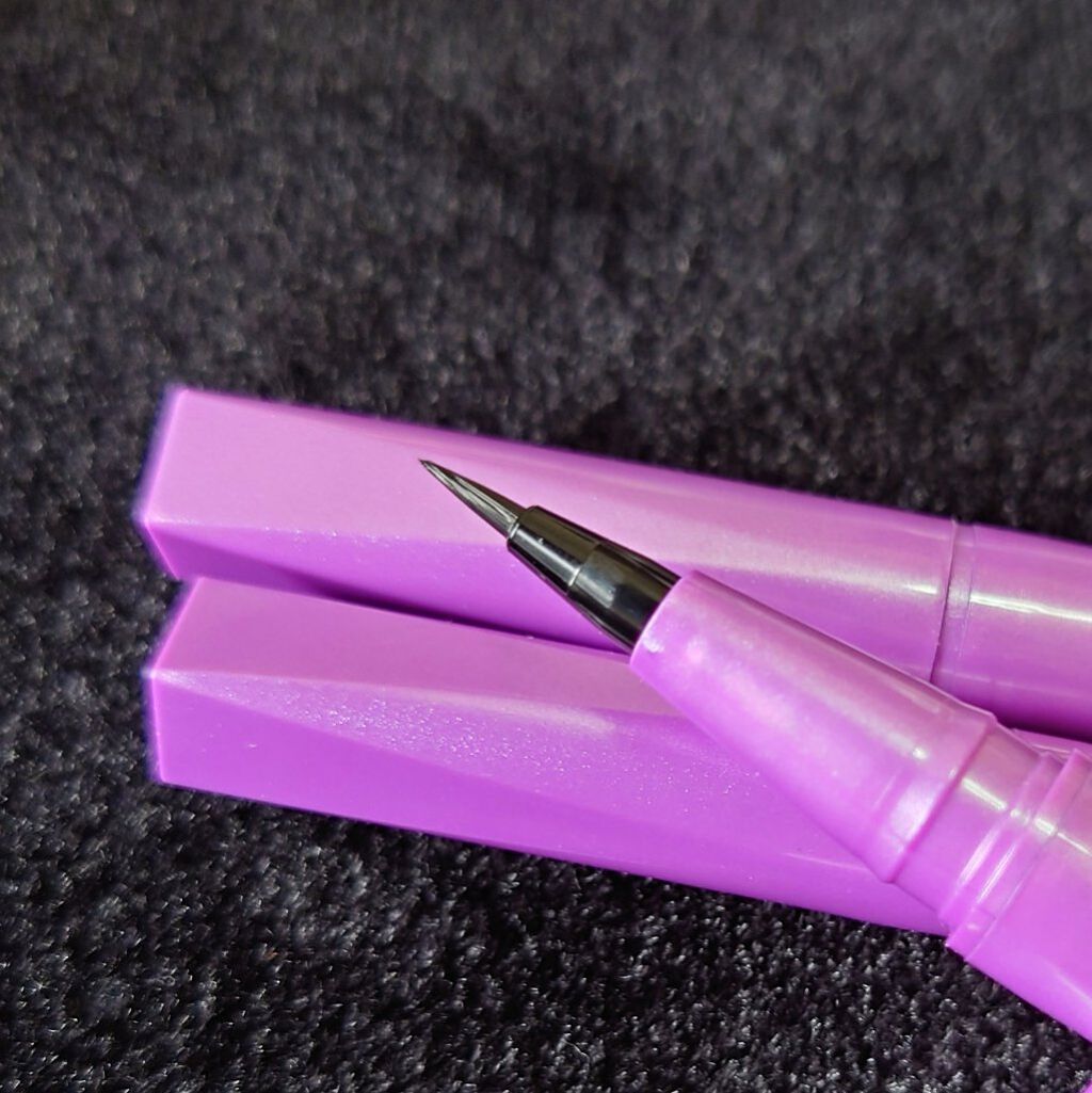 「密着アイライナー」ショート筆リキッド/デジャヴュ/リキッドアイライナーを使ったクチコミ（3枚目）