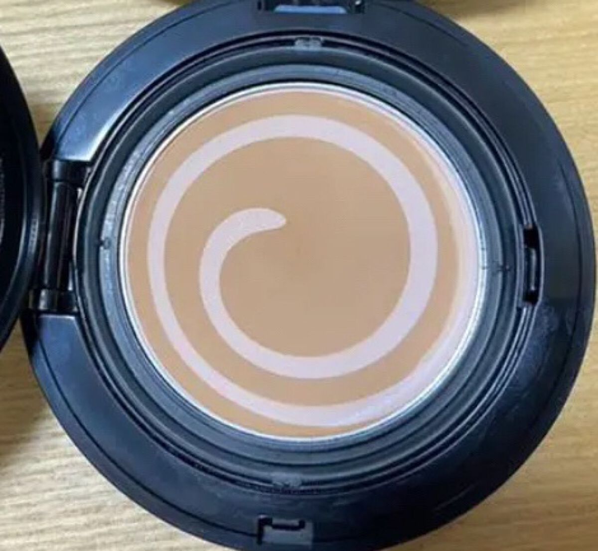 ジェリーカバーパクト 23号 Natural beige/SISTER ANN/クリーム・エマルジョンファンデーションを使ったクチコミ（1枚目）