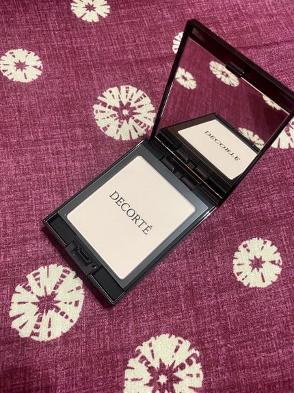 トランスルーセント セッティングパウダー/DECORTÉ/プレストパウダーを使ったクチコミ(3枚目)